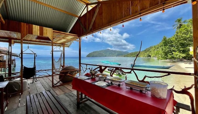 Gibran Dive Guest House in Kri