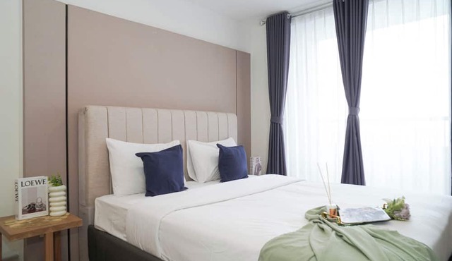 Chic Brown Touch Studio At Apartment Collins Boulevard