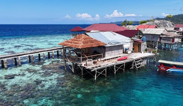 Nur Homestay Mini Resto and Souvenir in Papan Island