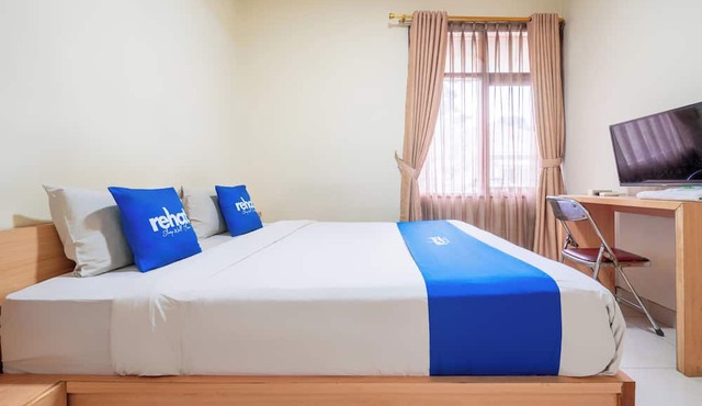 rehat at hotel kurnia karapitan in Bandung