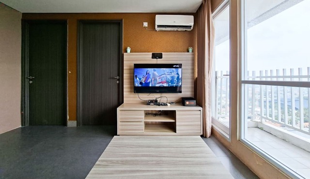 Cozy And Pleasant 2Br At Apartment Bintaro Icon