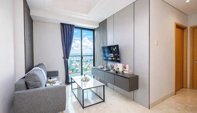 Chic And Lovely 2Br At Apartment Capitol Suites
