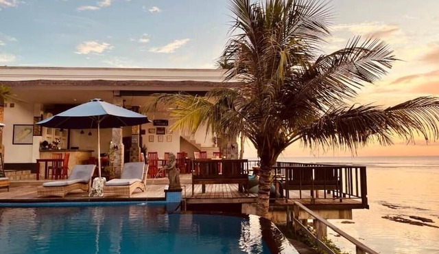 Nusa Veranda Sunset Villas & Restaurant in Ceningan Island