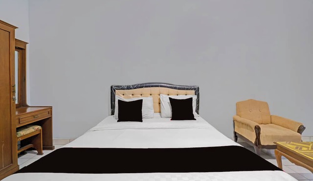 OYO 94802 Hotel Prima