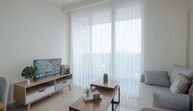 Solace 2Br Near Cikini Station At Menteng Park Apartment