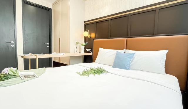 Stylish And Modern 2Br At Apartment Collins Boulevard