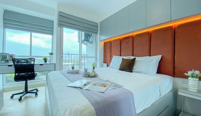 Warm Studio At Tifolia Apartment