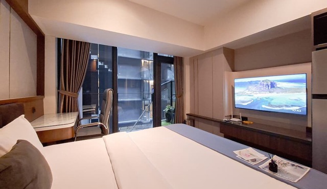 Modern Rustic Studio Apartment At Carstensz Residence