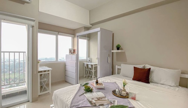 Comfy Studio At Lrt City Sentul - Royal Sentul Park Apartment