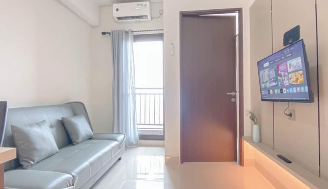 Homey And Tranquil 2Br Apartment Transpark Cibubur