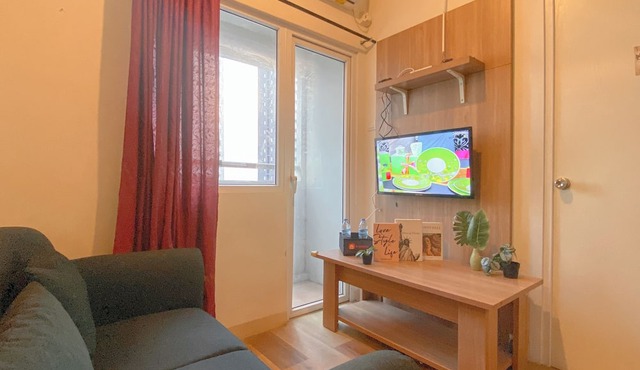 Cozy Living 2Br At Green Pramuka City Apartment