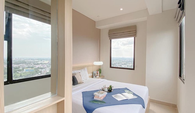 Modern Look And Cozy 2Br Apartment Transpark Cibubur