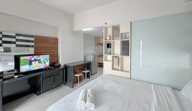 Minimalist and Cozy Studio at The Square Surabaya Apartment