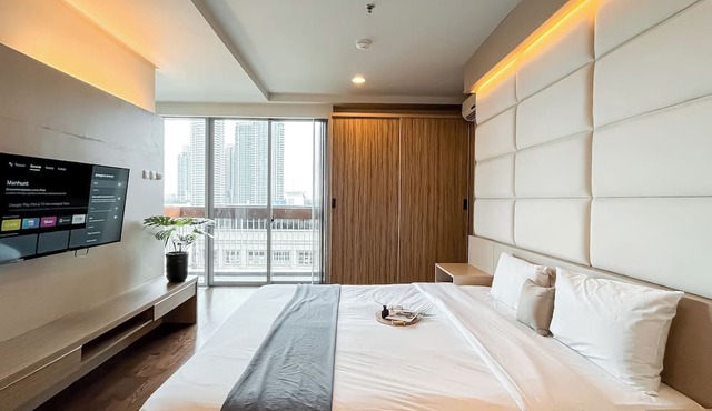 Spacious and Comfy Big Studio Apartment at Kemang Mansion