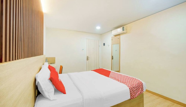 Hotel O Tanjung Duren Near Mall Citraland Formerly Suba Hotel
