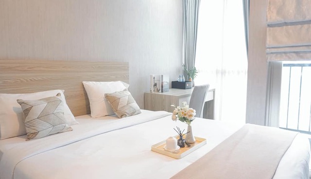 Cozy and Minimalist Studio Room at Ciputra World 2 Apartment
