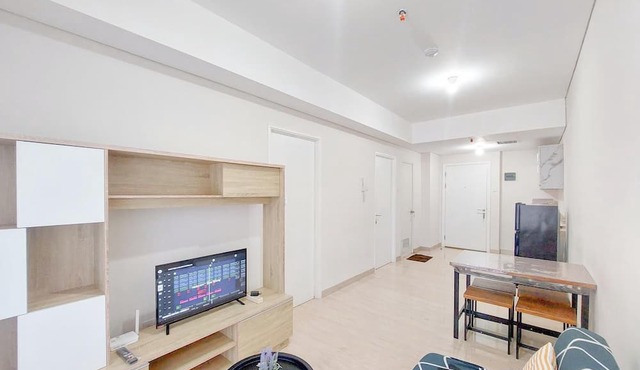 Homey And Compact 2Br Podomoro City Deli Medan Apartment