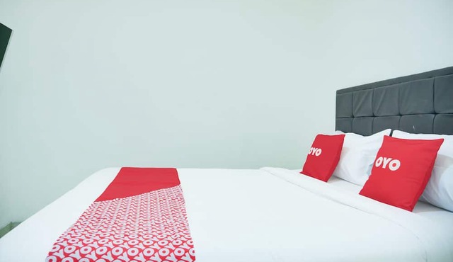 Hotel O Teluk Betung Near Water Park Lembah Hijau Formerly Kanajiwa Guesthouse 2 in Bandar Lampung
