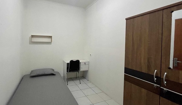OYO 94206 Pondok Zalsha in Bandung