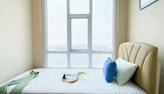 Modern Look 2Br At Lucky Tower Residence Apartment