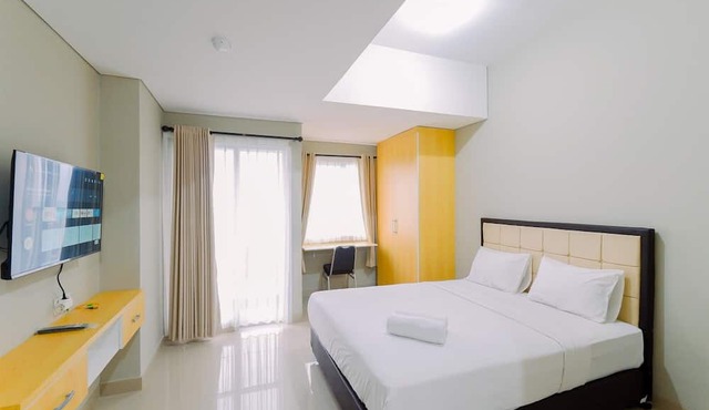 Homey Studio At Lrt City Sentul - Royal Sentul Park Apartment