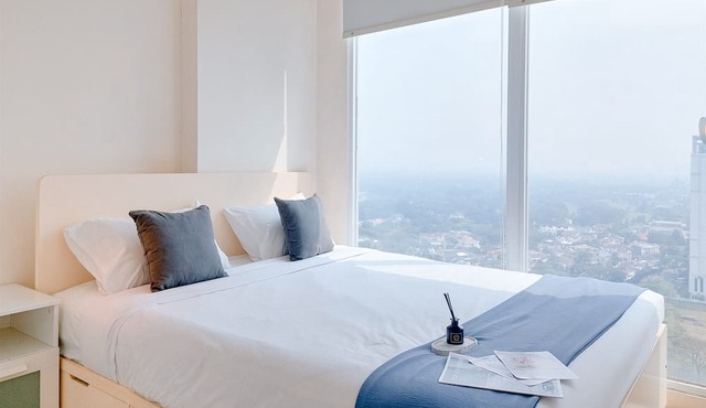 Good Place And Homey 1Br At Tree Park City Bsd Apartment