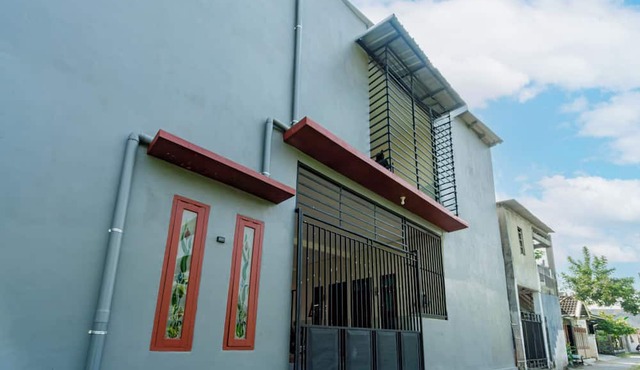 SPOT ON 93965 Ibrahim Guest House Syariah
