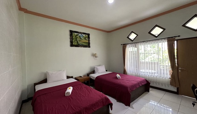Taxa Raya Guest House in Kuta