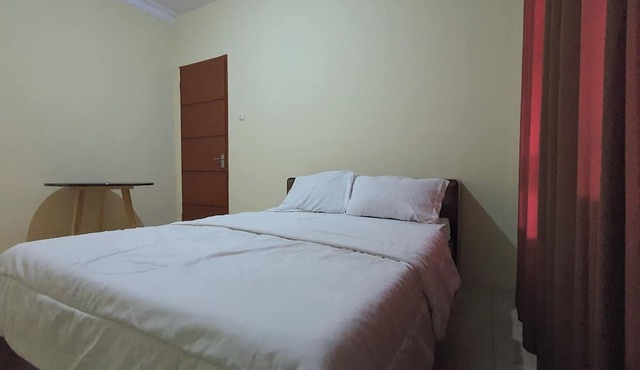 Hotel O Kost Reski 1 Near Pasar Rakyat Limbung