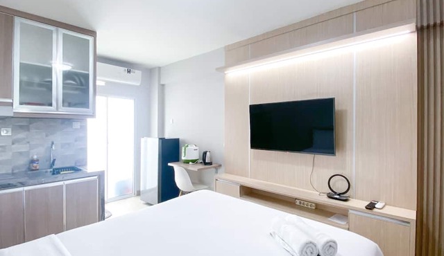 Cozy Living And Homey Studio Room Cinere Resort Apartment