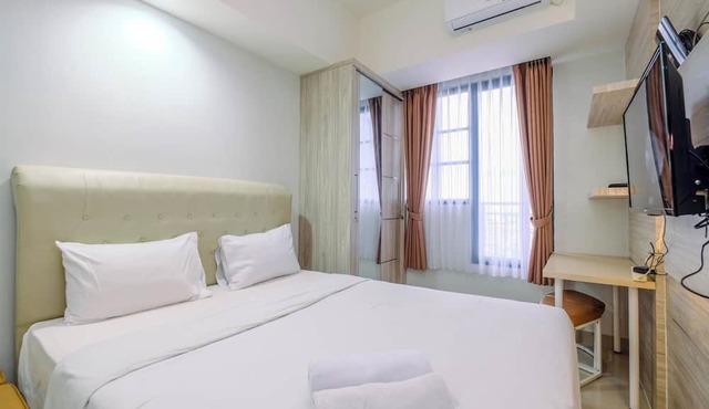 Modern Look And Comfortable Studio Evenciio Margonda Apartment in Depok