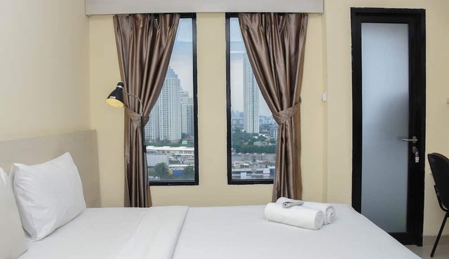 Elegant And Comfy Studio Kebayoran Icon Apartment
