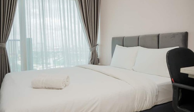 Minimalist And Nice Studio At Tree Park City Cikokol Apartment
