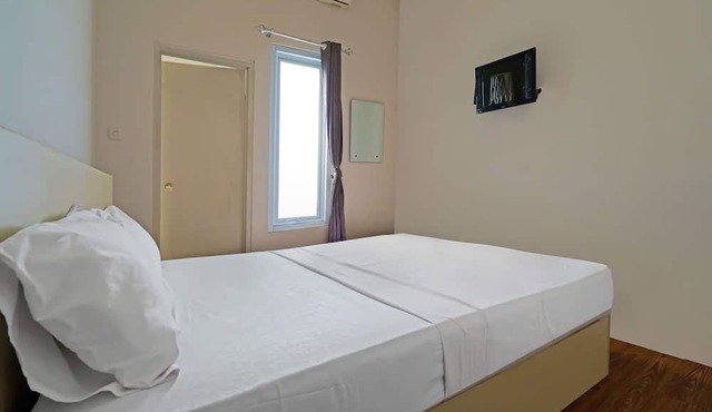 OYO Life 92720 Mekarwangi Guest House in Bandung