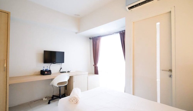 Best Deal And Cozy Stay Studio At The Square Surabaya Apartment