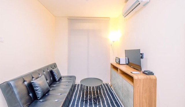 Spacious And Elegant 1Br Apartment Pejaten Park Residence