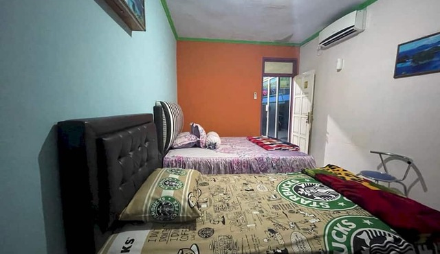 Hotel O Lima Saudara Syariah in Padang