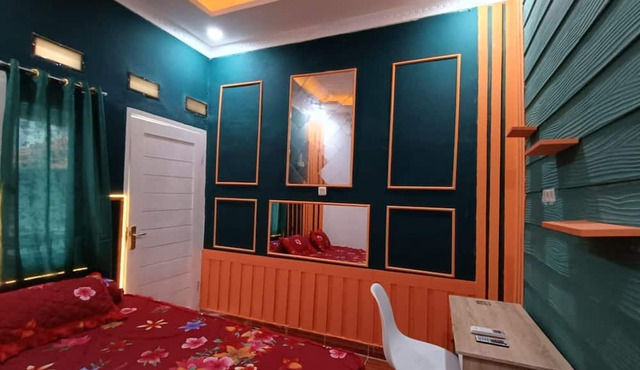 OYO Life 92977 Neba Kost Aesthetic in Tangerang