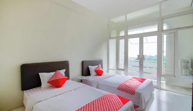 Capital O 3359 Pondok Wisata Jaden Trawas Mojokerto