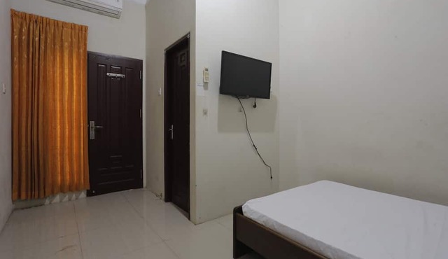 Hotel O Guest House Leo Patra