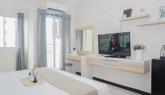 Best Price Studio At Bogor Valley Apartment