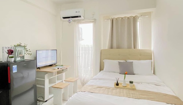 Simply Studio Room At Podomoro Golf View Apartment