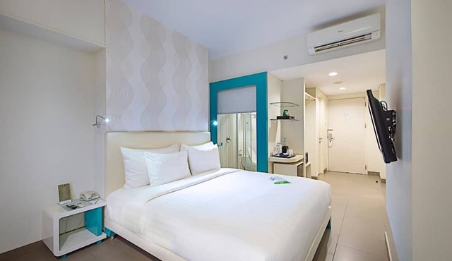 Blue Sky Hotel Petamburan