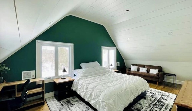 Private Barn Loft w/King Bed | Cozy Forest Escape in Parry Sound