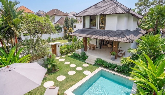Designer 3BR Stay in Ubud Pool Patio Garden in Gianyar Regency