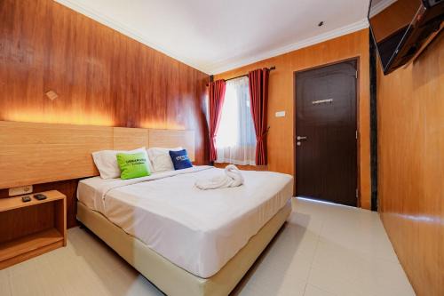 Urbanview Hotel Salakview Megamendung in Pondok Cipaseban