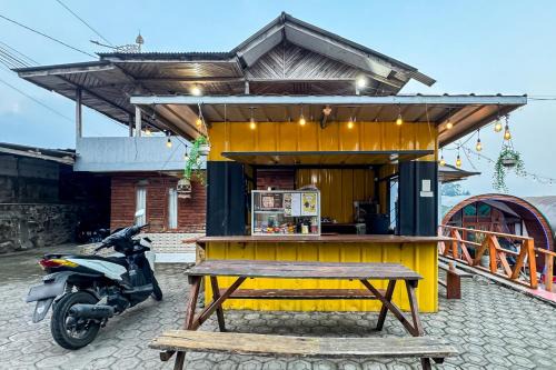 RedDoorz Resort at Rompok Cileunca Pangalengan