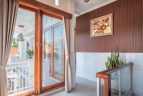 Luxury 4BR Villa with Private Pool Near Lovina Beach