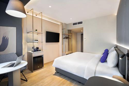 Cozy Suite Room at Nagoya Batam