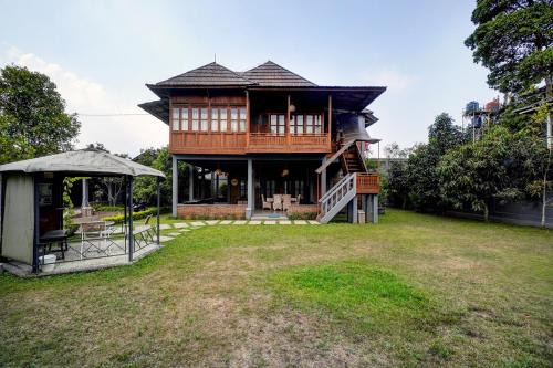 Villa Bumi Anindhita Lembang By BHATARA in Bandung